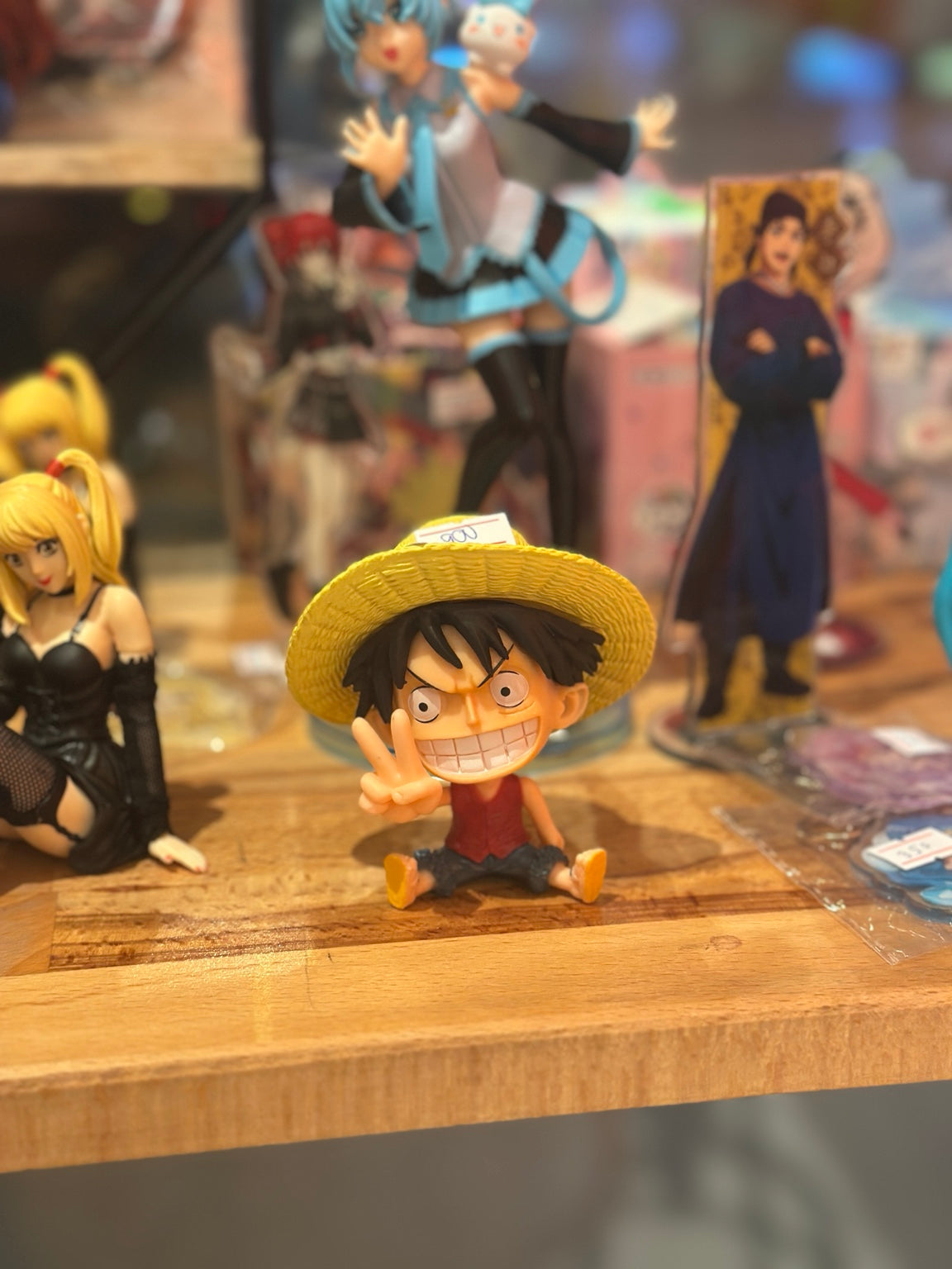 ANF-081 Luffy figura – pogled iz daljine